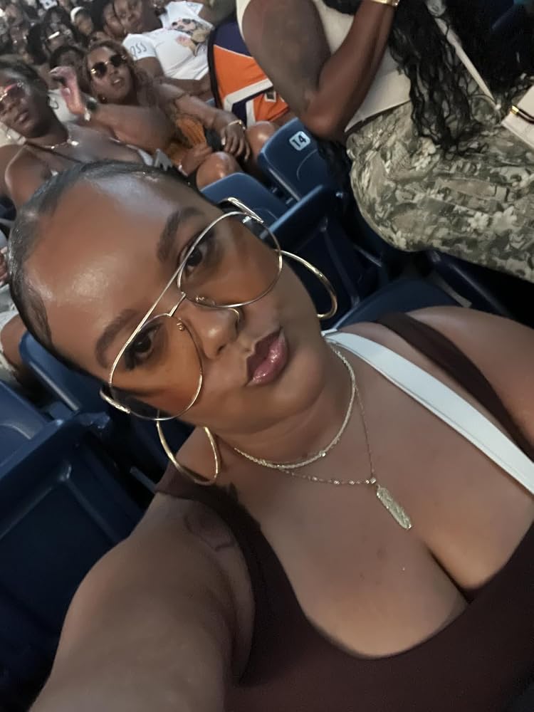 Customer photo from Jasmin