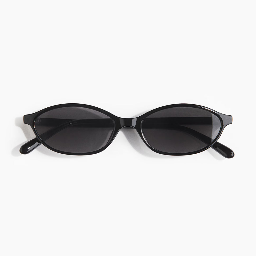 Round sunglasses angled three-quarter view — Malibu — Velezeco