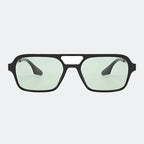 Men's sunglasses held in hand — Fasano — Velezeco