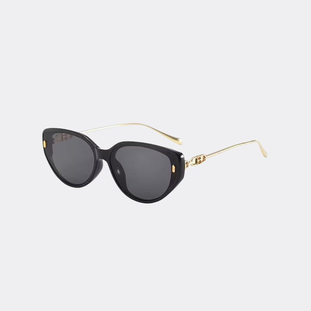 Cat eye sunglasses lens close-up detail — The Féline — Velezeco