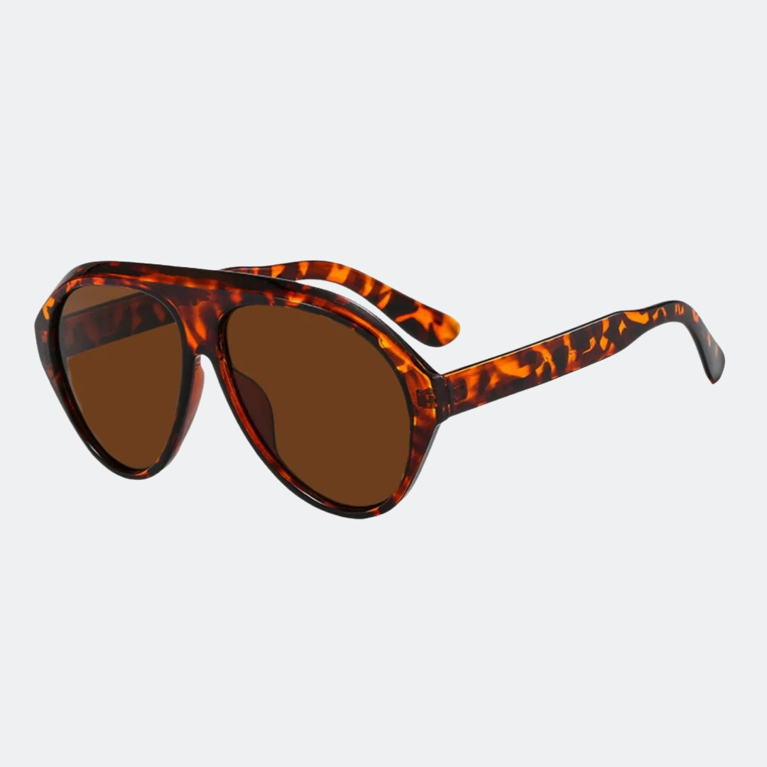 Aviator sunglasses lens close-up detail — Boston — Velezeco