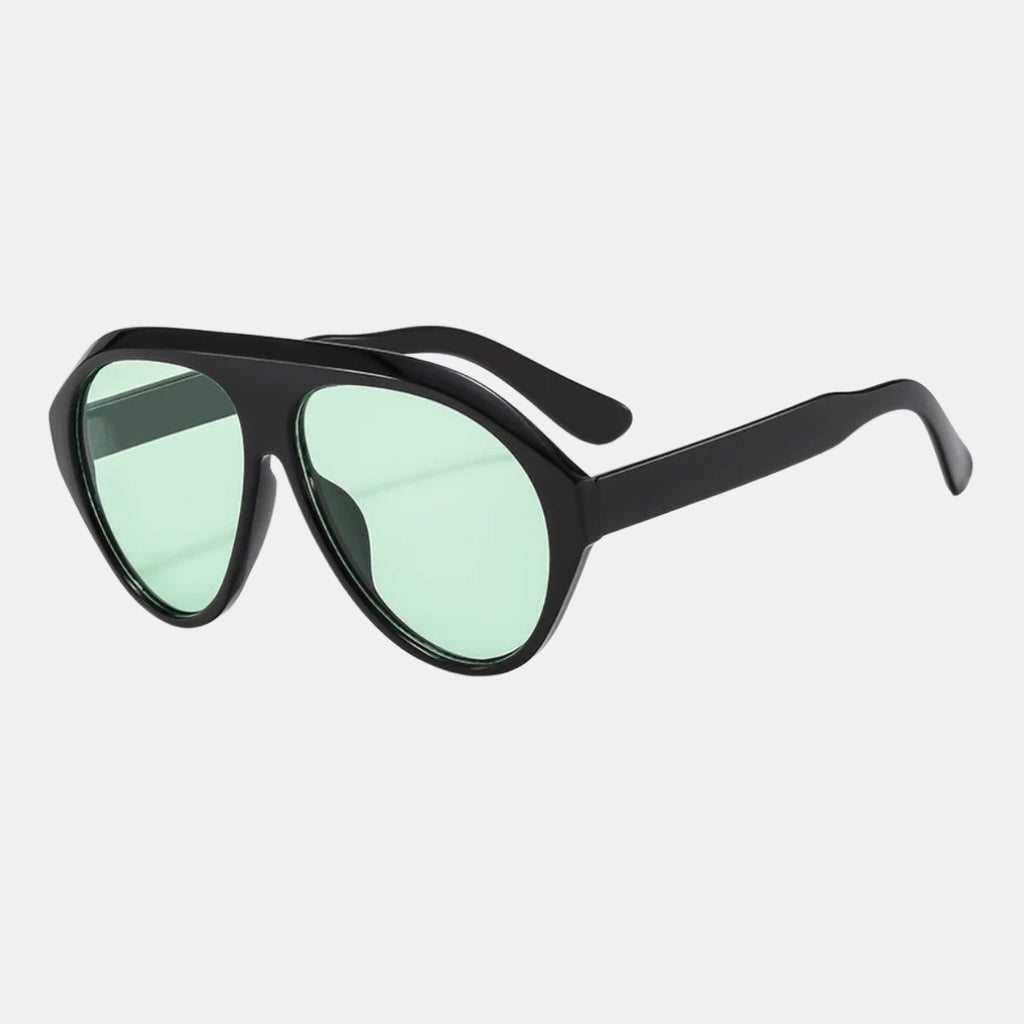 Aviator sunglasses worn by model, close-up — Boston — Velezeco