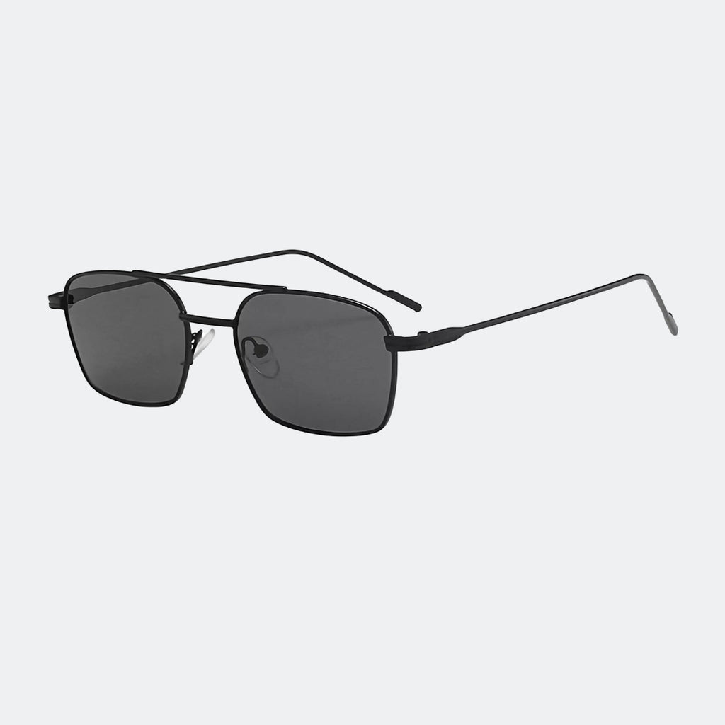 Square sunglasses lens close-up detail — Capri — Velezeco