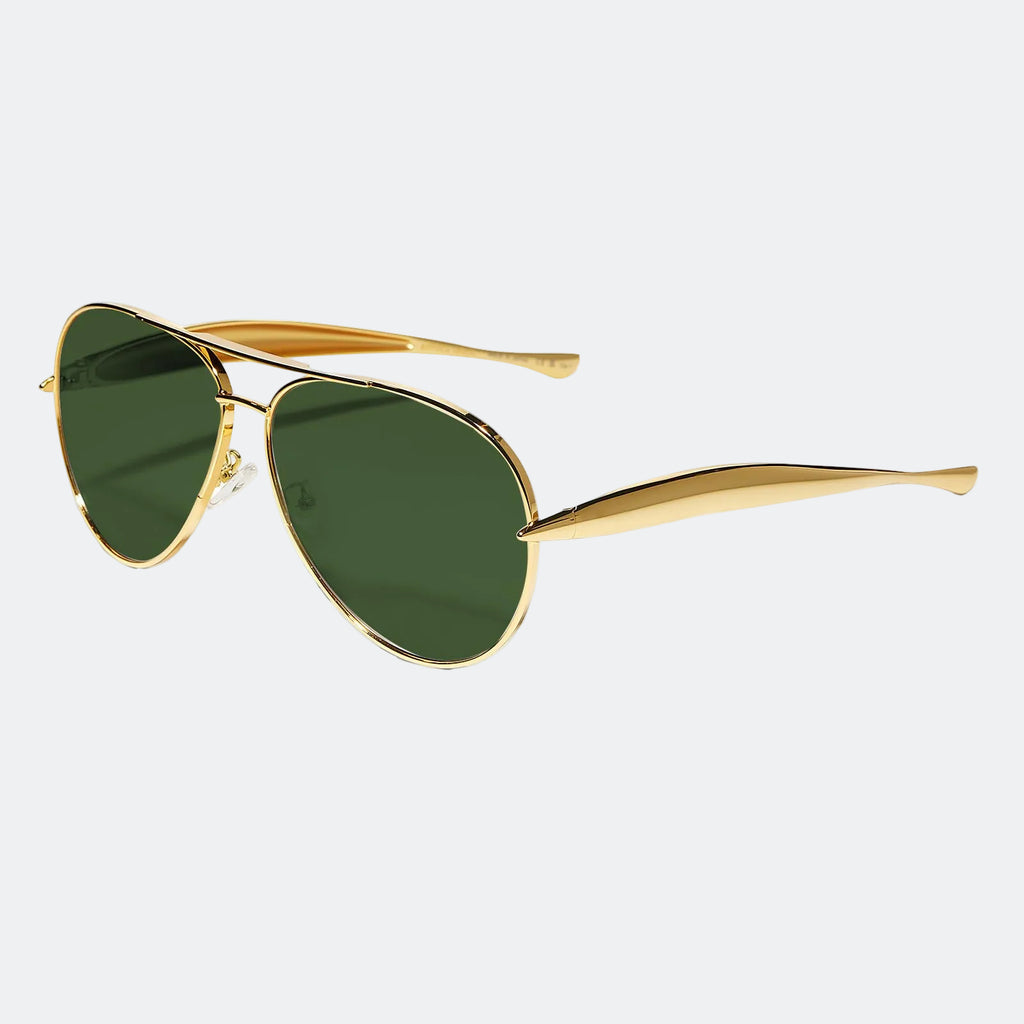 Aviator sunglasses worn by model, close-up — Duna — Velezeco