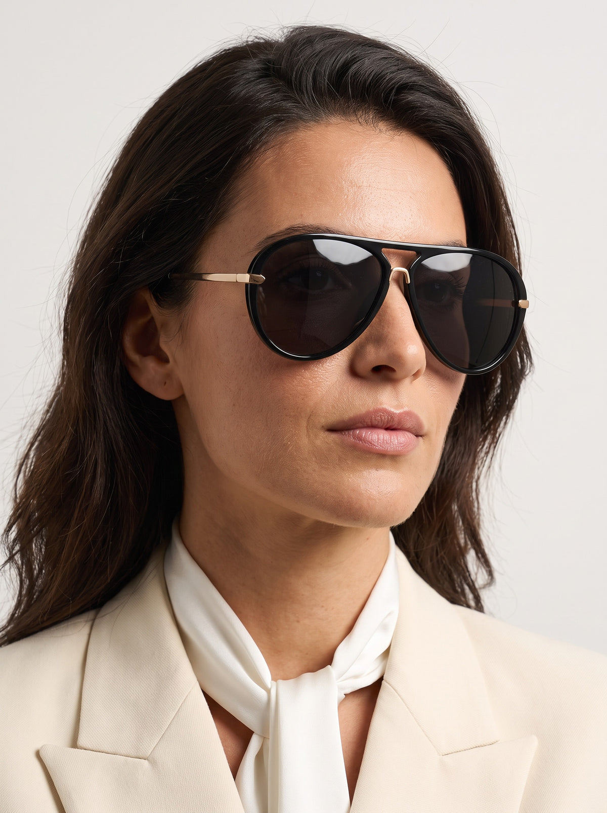 Model wearing Elysia aviator sunglasses in Black with black smoke lenses — Velezeco #opt1_2