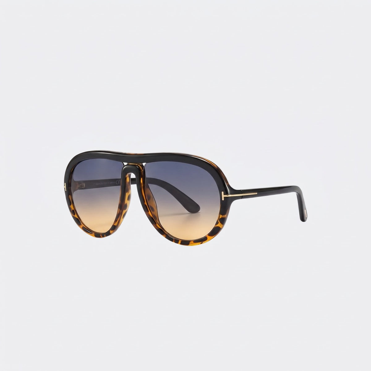 Marbella black and leopard aviator sunglasses with gradient lenses, three-quarter view · Velezeco #opt1_5