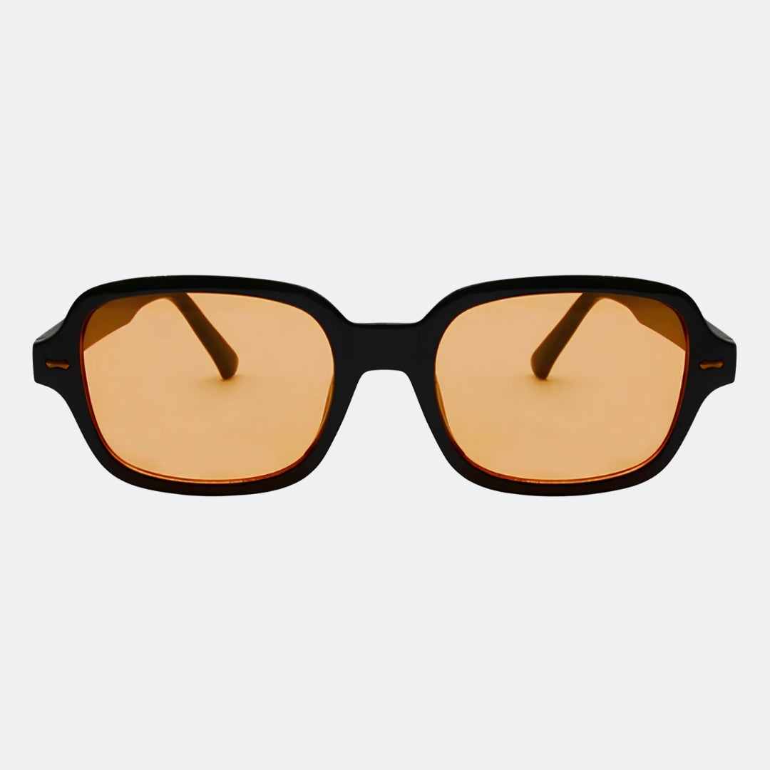 Urban sunglasses lens close-up detail — Soho — Velezeco