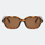 Urban sunglasses worn by model outdoors — Soho — Velezeco