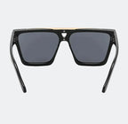 Square sunglasses angled three-quarter view — Dunke — Velezeco