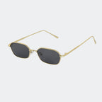 Fashion sunglasses angled three-quarter view — Venezia — Velezeco