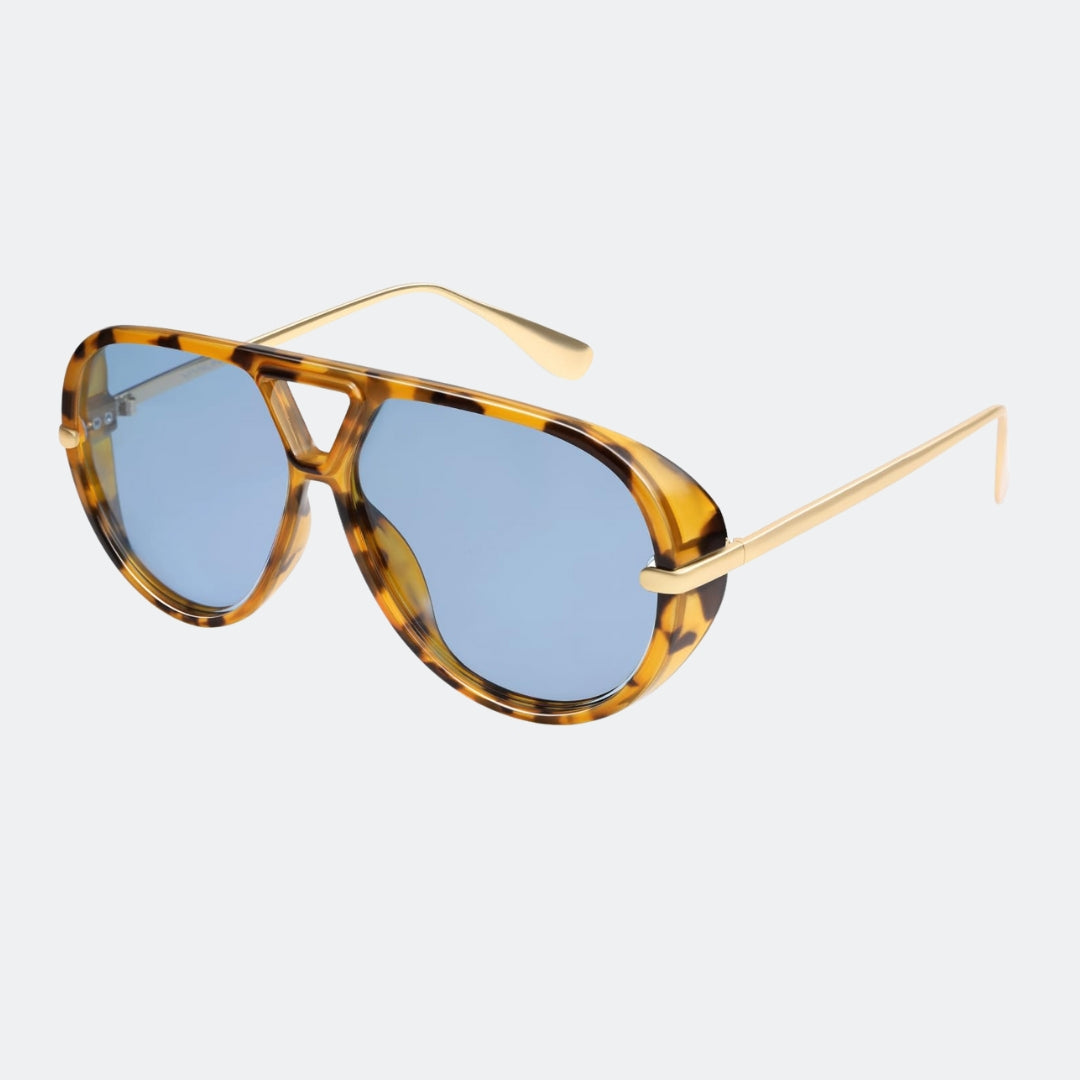 Aviator sunglasses gradient lens detail — The Aether — Velezeco