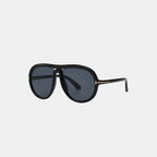 Aviator sunglasses worn by model, close-up — Marbella — Velezeco