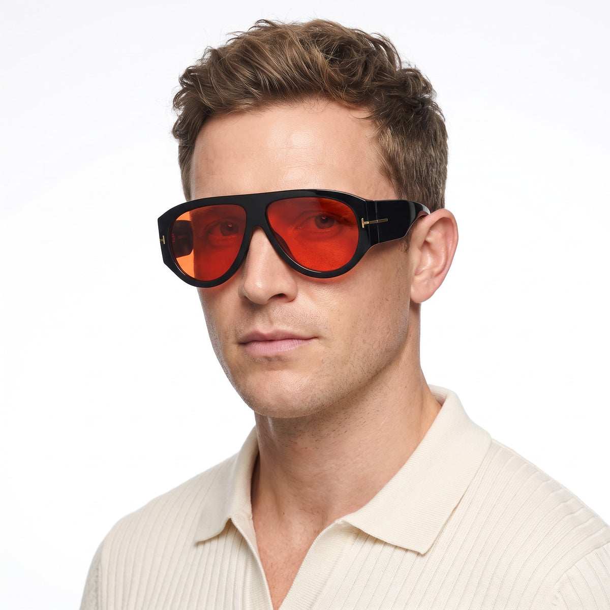 Man in a cream knit polo wearing VELEZECO Veneza black oversized aviator sunglasses with red lenses · Red #opt1_4