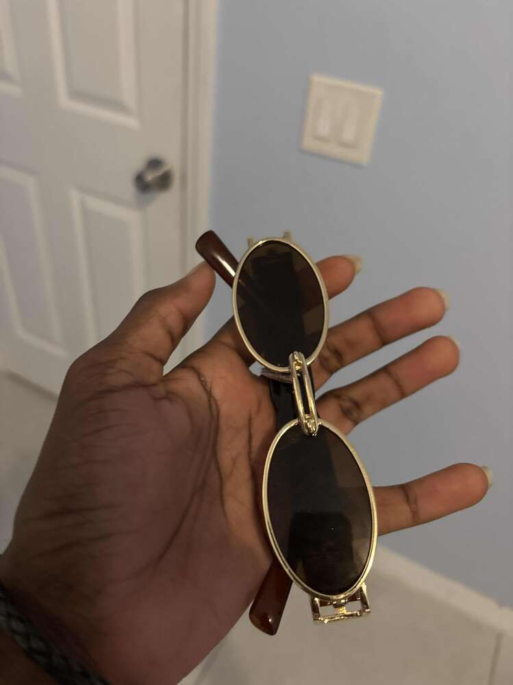 Customer photo from Alma White